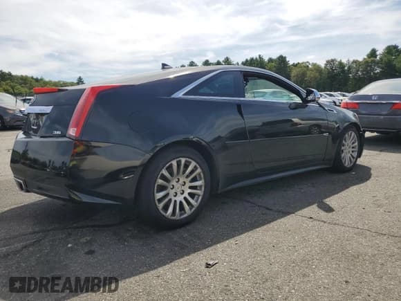 ✅ 2011 Cadillac CTS Premium • VIN: 1G6DS1ED1B0163517 • Lot: 70554655. Listed on Copart with 239,472 mi. Free auction sales archive from the USA and detailed vehicle history report at DreamBid. Image 3.