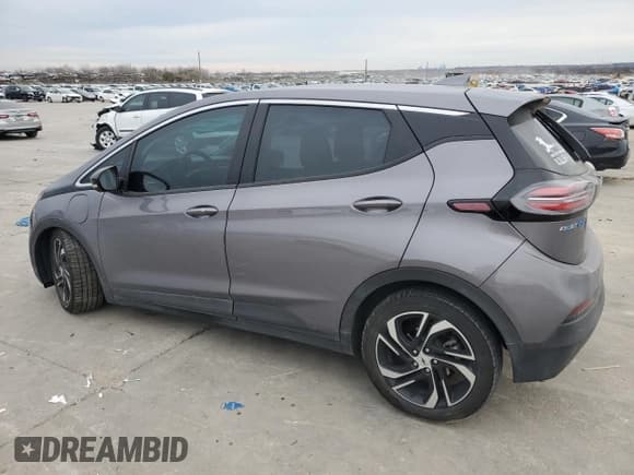 ✅ 2023 Chevrolet Bolt EV 2LT • VIN: 1G1FX6S05P4147965 • Lot: 88822175. Wystawiony na Copart z przebiegiem 37 199 mil. Bezpłatny archiwum sprzedaży aukcyjnych z USA i szczegółowy raport historii pojazdu na DreamBid. Zdjęcie 2.