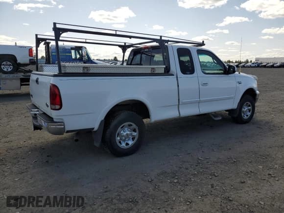 ✅ 2002 Ford F-150 XL • VIN: 2FTPX18L82CA31393 • Лот: 51715385. Опубликован ранее на Copart с пробегом Не указан. Бесплатный доступ к архиву аукционных продаж из США и подробный отчёт об истории автомобиля на DreamBid. Изображение 3.