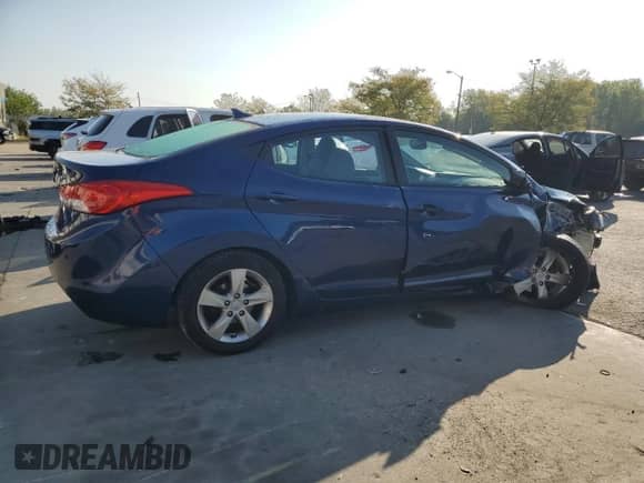 2013 Hyundai Elantra GLS с VIN KMHDH4AE3DU681406, выставлен на аукционе Copart как лот 81384145 с пробегом Не указан миль и Списание • Salvage title. История ставок и продаж доступна на DreamBid. Изображение 3.