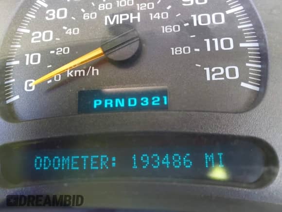 2004 Chevrolet Silverado 1500 Work Truck z VIN 1GCEC14X24Z284372, wystawiony jako IAAI lot #41714675 z przebiegiem 193 486 mil mil oraz . Historia ofert i sprzedaży dostępna na DreamBid. Obrazek 7.