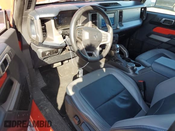 ✅ 2023 Ford Bronco • VIN: 1FMDE5CP9PLB62738 • Лот: 60513355. Опубликован ранее на Copart с пробегом 27 276 миль. Бесплатный доступ к архиву аукционных продаж из США и подробный отчёт об истории автомобиля на DreamBid. Изображение 8.