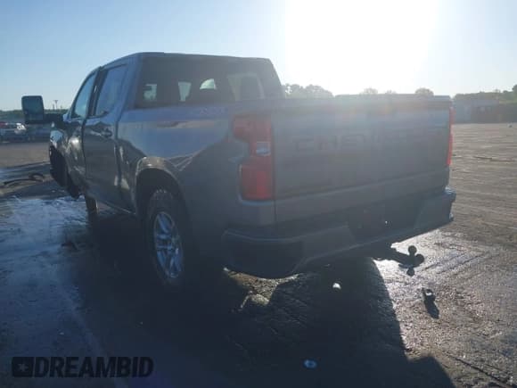 ✅ 2021 Chevrolet Silverado 1500 RST • VIN: 3GCUYEET3MG115882 • Лот: 42331603. Опубликован ранее на IAAI с пробегом 84 149 миль. Бесплатный доступ к архиву аукционных продаж из США и подробный отчёт об истории автомобиля на DreamBid. Изображение 3.