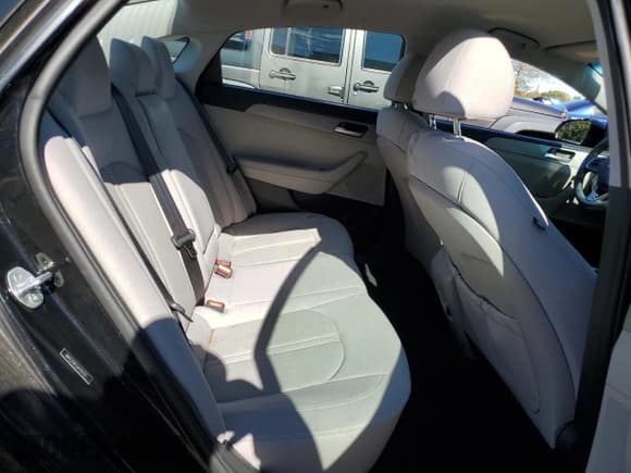 ✅ 2018 Hyundai Sonata SE • VIN: 5NPE24AF2JH721127 • Лот: 85508435. Опубликован ранее на Copart с пробегом 69 530 миль. Бесплатный доступ к архиву аукционных продаж из США и подробный отчёт об истории автомобиля на DreamBid. Изображение 10.