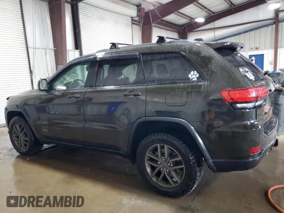 ✅ 2016 Jeep Grand Cherokee Laredo • VIN: 1C4RJFAG6GC443927 • Лот: 86994685. Опубликован ранее на Copart с пробегом 153 893 миль. Бесплатный доступ к архиву аукционных продаж из США и подробный отчёт об истории автомобиля на DreamBid. Изображение 2.