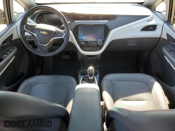 2017 Chevrolet Bolt EV Premier z VIN 1G1FX6S07H4191225, wystawiony jako Copart lot #74632943 z przebiegiem 19 287 mil mil oraz . Historia ofert i sprzedaży dostępna na DreamBid. Obrazek 8.