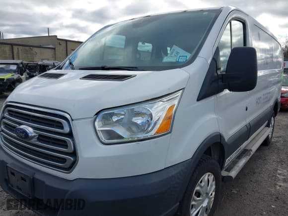 ✅ 2016 Ford Transit Cargo • VIN: 1FTYR1ZM4GKB20953 • Lot: 43766268. Wystawiony na IAAI z przebiegiem 151 953 mil. Bezpłatny archiwum sprzedaży aukcyjnych z USA i szczegółowy raport historii pojazdu na DreamBid. Zdjęcie 2.