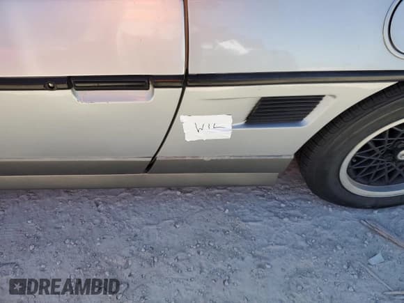 ✅ 1986 Pontiac Fiero • VIN: 1G2PG9799GP261135 • Лот: 77305934. Опубликован ранее на Copart с пробегом 53 837 миль. Бесплатный доступ к архиву аукционных продаж из США и подробный отчёт об истории автомобиля на DreamBid. Изображение 12.