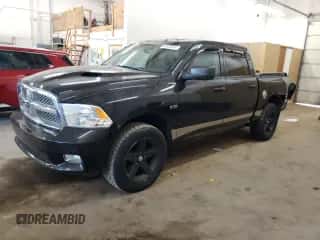 ✅ 2009 Dodge 1500 SLT • VIN: 1D3HV13T29S781581 • Лот: 67333014. Размещён на Copart с пробегом 121 156 миль миль. Получите бесплатный доступ к архиву аукционных продаж из США и посмотрите подробный отчёт об истории автомобиля на DreamBid. Изображение 1.