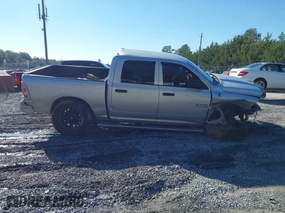✅ 2015 Ram 1500 Express • VIN: 1C6RR7KT8FS758136 • Lot: 43893918. Listed on IAAI with Not provided. Free auction sales archive from the USA and detailed vehicle history report at DreamBid. Image 14.