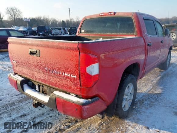 ✅ 2016 Toyota Tundra SR5 • VIN: 5TFDY5F1XGX533157 • Лот: 41418736. Опубликован ранее на IAAI с пробегом 139 950 миль. Бесплатный доступ к архиву аукционных продаж из США и подробный отчёт об истории автомобиля на DreamBid. Изображение 4.