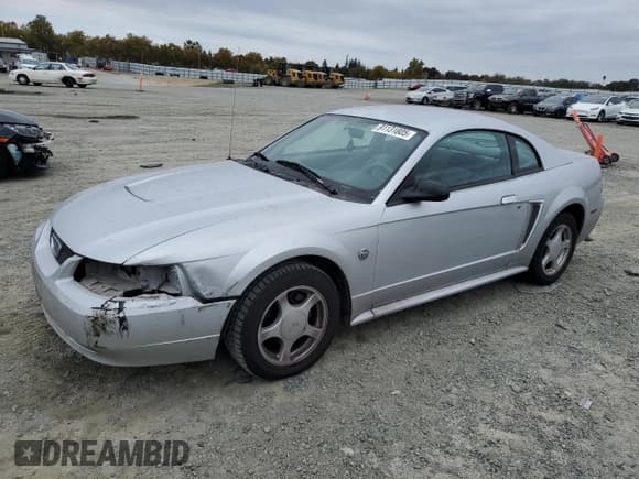 ✅ 2004 Ford Mustang Standard • VIN: 1FAFP40604F205778 • Lot: 91131805. Wystawiony na Copart z przebiegiem 218 390 mil. Bezpłatny archiwum sprzedaży aukcyjnych z USA i szczegółowy raport historii pojazdu na DreamBid. Zdjęcie 1.