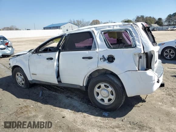 ✅ 2008 Ford Escape XLS • VIN: 1FMCU02Z18KD51394 • Lot: 48707205. Listed on Copart with 271,285 mi. Free auction sales archive from the USA and detailed vehicle history report at DreamBid. Image 2.