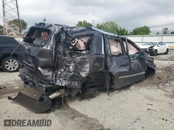 ✅ 2015 Cadillac Escalade Premium • VIN: 1GYS4NKJ3FR539534 • Lot: 69405875. Wystawiony na Copart z przebiegiem Nie podano. Bezpłatny archiwum sprzedaży aukcyjnych z USA i szczegółowy raport historii pojazdu na DreamBid. Zdjęcie 3.