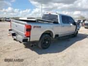 ✅ 2023 Ford F-250 XL • VIN: 1FT8W2BT3PEE04234 • Lot: 92276295. Wystawiony na Copart z przebiegiem 56 642 mil. Bezpłatny archiwum sprzedaży aukcyjnych z USA i szczegółowy raport historii pojazdu na DreamBid. Zdjęcie 3.