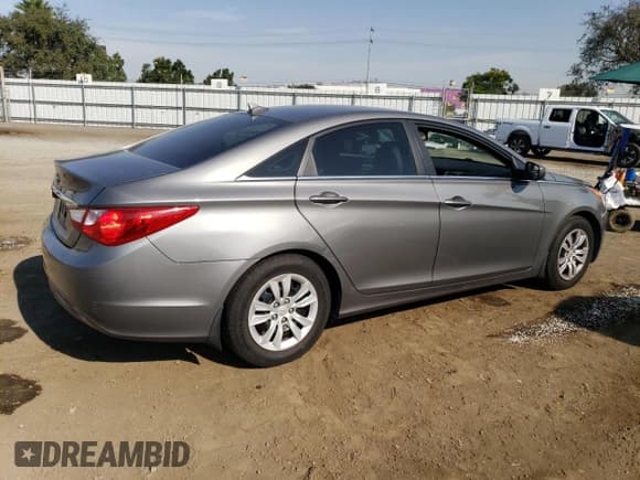 ✅ 2013 Hyundai Sonata GLS • VIN: 5NPEB4ACXDH547799 • Lot: 74823684. Listed on Copart with 121,246 mi. Free auction sales archive from the USA and detailed vehicle history report at DreamBid. Image 3.