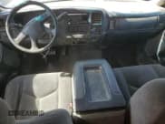 ✅ 2006 Chevrolet Silverado 2500HD LS • VIN: 1GCHK29G36E134019 • Lot: 54119355. Wystawiony na Copart z przebiegiem 324 388 mil. Bezpłatny archiwum sprzedaży aukcyjnych z USA i szczegółowy raport historii pojazdu na DreamBid. Zdjęcie 8.