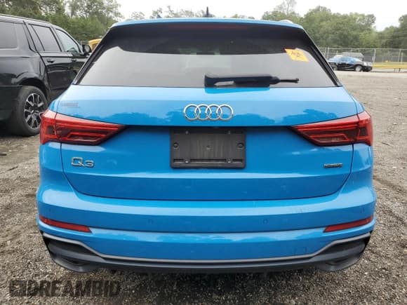 ✅ 2021 Audi Q3 S line Premium Plus • VIN: WA1EECF31M1019189 • Lot: 84297365. Listed on Copart with 123,447 mi. Free auction sales archive from the USA and detailed vehicle history report at DreamBid. Image 6.