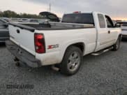 ✅ 2006 Chevrolet Silverado 1500 LT1 • VIN: 1GCEK19B06Z106687 • Лот: 76474074. Опубликован ранее на Copart с пробегом 219 203 миль. Бесплатный доступ к архиву аукционных продаж из США и подробный отчёт об истории автомобиля на DreamBid. Изображение 3.