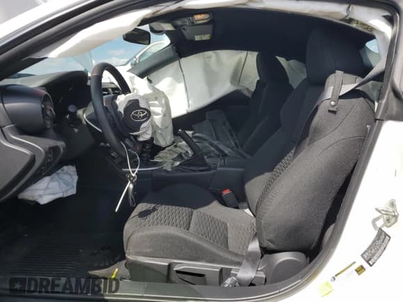 ✅ 2024 Toyota 86 • VIN: JF1ZNBB19R9752367 • Лот: 50460805. Опубликован ранее на Copart с пробегом 8 605 миль. Бесплатный доступ к архиву аукционных продаж из США и подробный отчёт об истории автомобиля на DreamBid. Изображение 7.