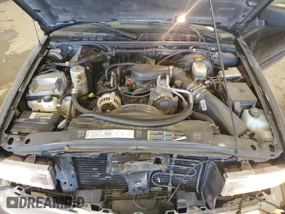 ✅ 2002 Chevrolet S-10 LS • VIN: 1GCDT13W62K232575 • Lot: 44351465. Listed on Copart with 84,215 mi. Free auction sales archive from the USA and detailed vehicle history report at DreamBid. Image 11.