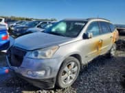 ✅ 2012 Chevrolet Traverse 1LT • VIN: 1GNKVGED5CJ192889 • Lot: 64932105. Wystawiony na Copart z przebiegiem 320 974 mil. Bezpłatny archiwum sprzedaży aukcyjnych z USA i szczegółowy raport historii pojazdu na DreamBid. Zdjęcie 1.