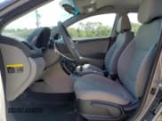 ✅ 2017 Hyundai Accent SE • VIN: KMHCT4AE9HU329057 • Лот: 74036124. Опубликован ранее на Copart с пробегом 43 798 миль. Бесплатный доступ к архиву аукционных продаж из США и подробный отчёт об истории автомобиля на DreamBid. Изображение 7.