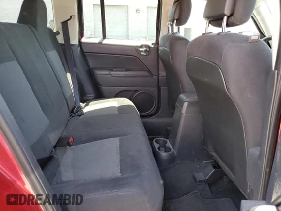 ✅ 2015 Jeep Patriot Altitude • VIN: 1C4NJRBB5FD412728 • Lot: 57049075. Listed on Copart with 161,106 mi. Free auction sales archive from the USA and detailed vehicle history report at DreamBid. Image 11.