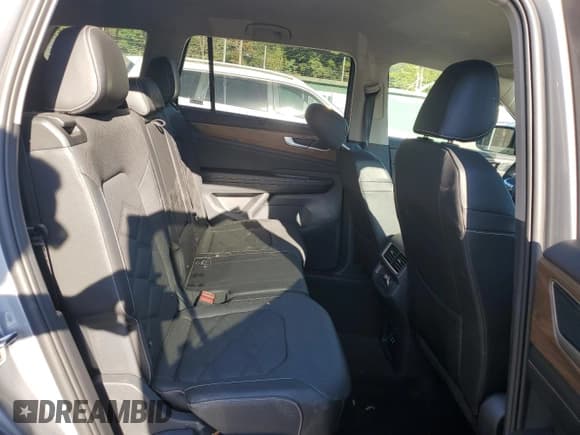 ✅ 2025 Volkswagen Atlas SE • VIN: 1V2HR2CA5SC559505 • Лот: 85304775. Опубликован ранее на Copart с пробегом 7 576 миль. Бесплатный доступ к архиву аукционных продаж из США и подробный отчёт об истории автомобиля на DreamBid. Изображение 11.