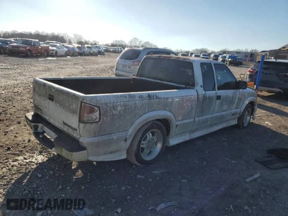 1999 Chevrolet S-10 LS Xtreme с VIN 1GCCS19W8X8210071, выставлен на аукционе Copart как лот 48141155 с пробегом 180 663 миль миль и Чистый • Clean title. История ставок и продаж доступна на DreamBid. Изображение 3.