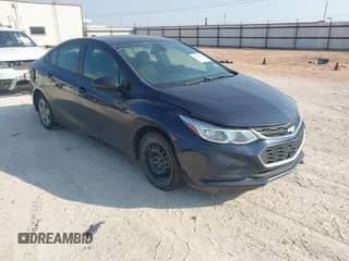 2016 Chevrolet Cruze LS z VIN 1G1BC5SMXG7296801, wystawiony jako IAAI lot #43226999 z przebiegiem 68 121 mil mil oraz . Historia ofert i sprzedaży dostępna na DreamBid. Obrazek 1.
