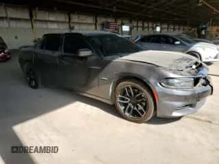 2015 Dodge Charger RT z VIN 2C3CDXCT3FH895928, wystawiony jako Copart lot #68292875 z przebiegiem 158 846 mil mil oraz Szkoda całkowita • Salvage title. Historia ofert i sprzedaży dostępna na DreamBid. Obrazek 4.