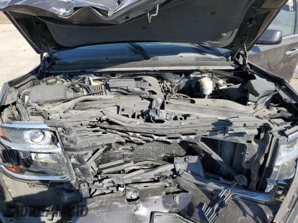 ✅ 2015 Chevrolet Suburban LT • VIN: 1GNSCJKCXFR283483 • Lot: 75421054. Wystawiony na Copart z przebiegiem 153 882 mil. Bezpłatny archiwum sprzedaży aukcyjnych z USA i szczegółowy raport historii pojazdu na DreamBid. Zdjęcie 13.