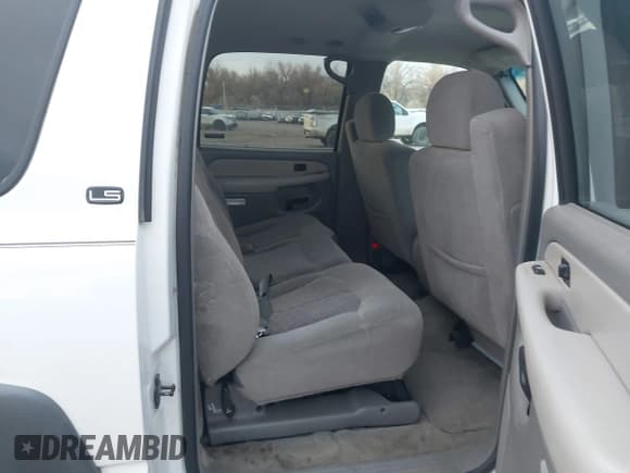 ✅ 2001 Chevrolet Suburban LS • VIN: 3GNFK16T41G276200 • Лот: 40790265. Опубликован ранее на IAAI с пробегом 213 058 миль. Бесплатный доступ к архиву аукционных продаж из США и подробный отчёт об истории автомобиля на DreamBid. Изображение 8.