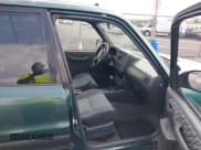 ✅ 1999 Toyota RAV4 • VIN: JT3GP10VXX0035932 • Lot: 42766793. Listed on IAAI with Not provided. Free auction sales archive from the USA and detailed vehicle history report at DreamBid. Image 5.