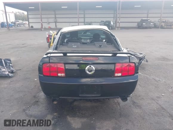 ✅ 2009 Ford Mustang GT • VIN: 1ZVHT82H095139182 • Lot: 43790951. Listed on IAAI with 105,023 mi. Free auction sales archive from the USA and detailed vehicle history report at DreamBid. Image 16.