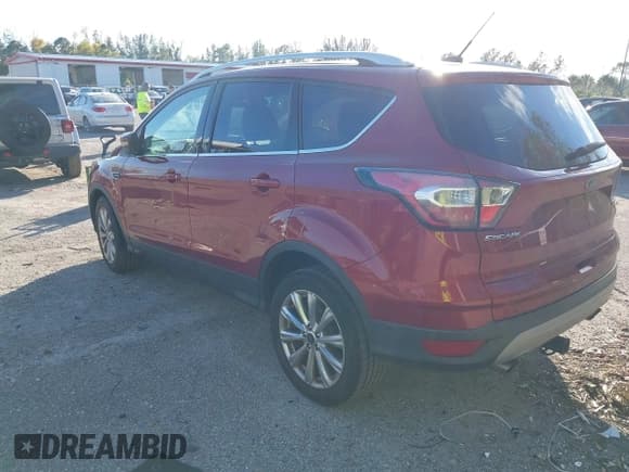 ✅ 2017 Ford Escape Titanium • VIN: 1FMCU0JD7HUA79136 • Lot: 43697186. Wystawiony na IAAI z przebiegiem 97 378 mil. Bezpłatny archiwum sprzedaży aukcyjnych z USA i szczegółowy raport historii pojazdu na DreamBid. Zdjęcie 3.
