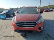 ✅ 2019 Ford Escape SE • VIN: 1FMCU0GD4KUC05919 • Lot: 80580195. Wystawiony na Copart z przebiegiem 148 001 mil. Bezpłatny archiwum sprzedaży aukcyjnych z USA i szczegółowy raport historii pojazdu na DreamBid. Zdjęcie 13.