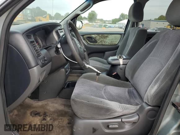 ✅ 2003 Mazda Tribute LX • VIN: 4F2YZ94123KM49852 • Lot: 71779054. Wystawiony na Copart z przebiegiem 263 938 mil. Bezpłatny archiwum sprzedaży aukcyjnych z USA i szczegółowy raport historii pojazdu na DreamBid. Zdjęcie 7.