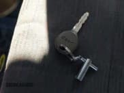 ✅ 2004 Jeep Wrangler Rubicon • VIN: 1J4FA69S34P778038 • Lot: 43519860. Wystawiony na IAAI z przebiegiem 145 217 mil. Bezpłatny archiwum sprzedaży aukcyjnych z USA i szczegółowy raport historii pojazdu na DreamBid. Zdjęcie 11.