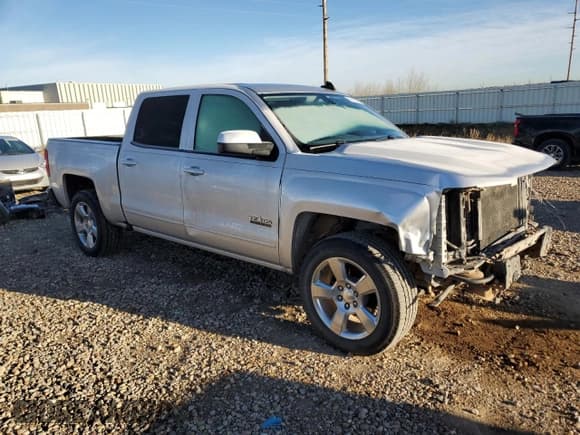 ✅ 2018 Chevrolet Silverado 1500 LT • VIN: 3GCPCREC8JG638992 • Lot: 89832085. Wystawiony na Copart z przebiegiem 127 968 mil. Bezpłatny archiwum sprzedaży aukcyjnych z USA i szczegółowy raport historii pojazdu na DreamBid. Zdjęcie 4.