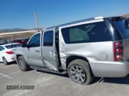 ✅ 2011 GMC Yukon XL Denali • VIN: 1GKS2MEF8BR285394 • Лот: 42925930. Опубликован ранее на IAAI с пробегом 175 188 миль. Бесплатный доступ к архиву аукционных продаж из США и подробный отчёт об истории автомобиля на DreamBid. Изображение 13.