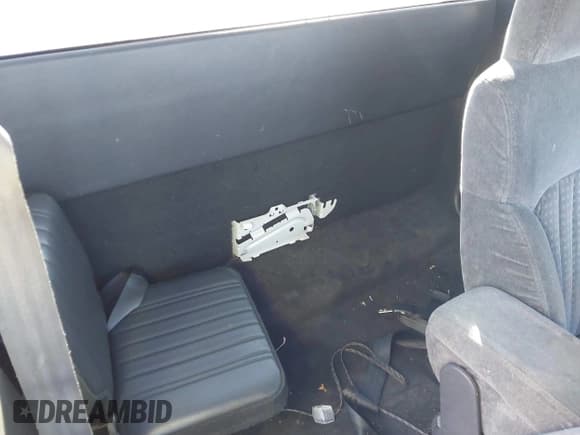 ✅ 2000 Chevrolet S-10 LS • VIN: 1GCCS1953Y8265178 • Лот: 41309075. Опубликован ранее на IAAI с пробегом 206 846 миль. Бесплатный доступ к архиву аукционных продаж из США и подробный отчёт об истории автомобиля на DreamBid. Изображение 8.