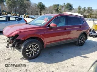 ✅ 2019 Volkswagen Tiguan SE • VIN: 3VV2B7AX9KM084392 • Лот: 49208075. Опубликован ранее на Copart с пробегом 131 001 миль. Бесплатный доступ к архиву аукционных продаж из США и подробный отчёт об истории автомобиля на DreamBid. Изображение 1.