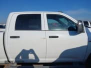 ✅ 2024 Ram 2500 Tradesman • VIN: 3C6UR5CL0RG277838 • Lot: 42789113. Wystawiony na IAAI z przebiegiem 27 201 mil. Bezpłatny archiwum sprzedaży aukcyjnych z USA i szczegółowy raport historii pojazdu na DreamBid. Zdjęcie 13.