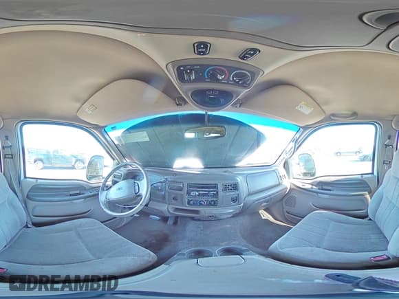 ✅ 2000 Ford Excursion XLT • VIN: 1FMNU40S5YEB87300 • Lot: 91559835. Wystawiony na Copart z przebiegiem 215 114 mil. Bezpłatny archiwum sprzedaży aukcyjnych z USA i szczegółowy raport historii pojazdu na DreamBid. Zdjęcie 15.