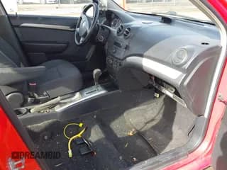 ✅ 2007 Chevrolet Aveo LS • VIN: KL1TD56657B176185 • Lot: 41531546. Wystawiony na IAAI z przebiegiem 264 545 mil. Bezpłatny archiwum sprzedaży aukcyjnych z USA i szczegółowy raport historii pojazdu na DreamBid. Zdjęcie 5.