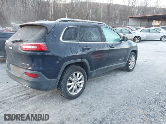 ✅ 2016 Jeep Cherokee Limited • VIN: 1C4PJMDB0GW116952 • Lot: 43694621. Wystawiony na IAAI z przebiegiem 135 229 mil. Bezpłatny archiwum sprzedaży aukcyjnych z USA i szczegółowy raport historii pojazdu na DreamBid. Zdjęcie 4.