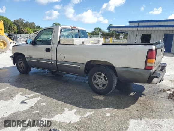 ✅ 2000 Chevrolet Silverado 1500 LS • VIN: 1GCEC14T6YE147753 • Лот: 87364485. Опубликован ранее на Copart с пробегом Не указан. Бесплатный доступ к архиву аукционных продаж из США и подробный отчёт об истории автомобиля на DreamBid. Изображение 2.