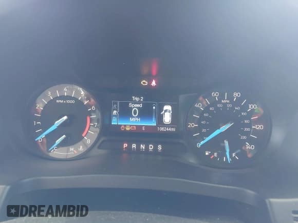 ✅ 2017 Ford Explorer • VIN: 1FM5K8B8XHGB23398 • Lot: 42208171. Wystawiony na IAAI z przebiegiem 106 244 mil. Bezpłatny archiwum sprzedaży aukcyjnych z USA i szczegółowy raport historii pojazdu na DreamBid. Zdjęcie 7.